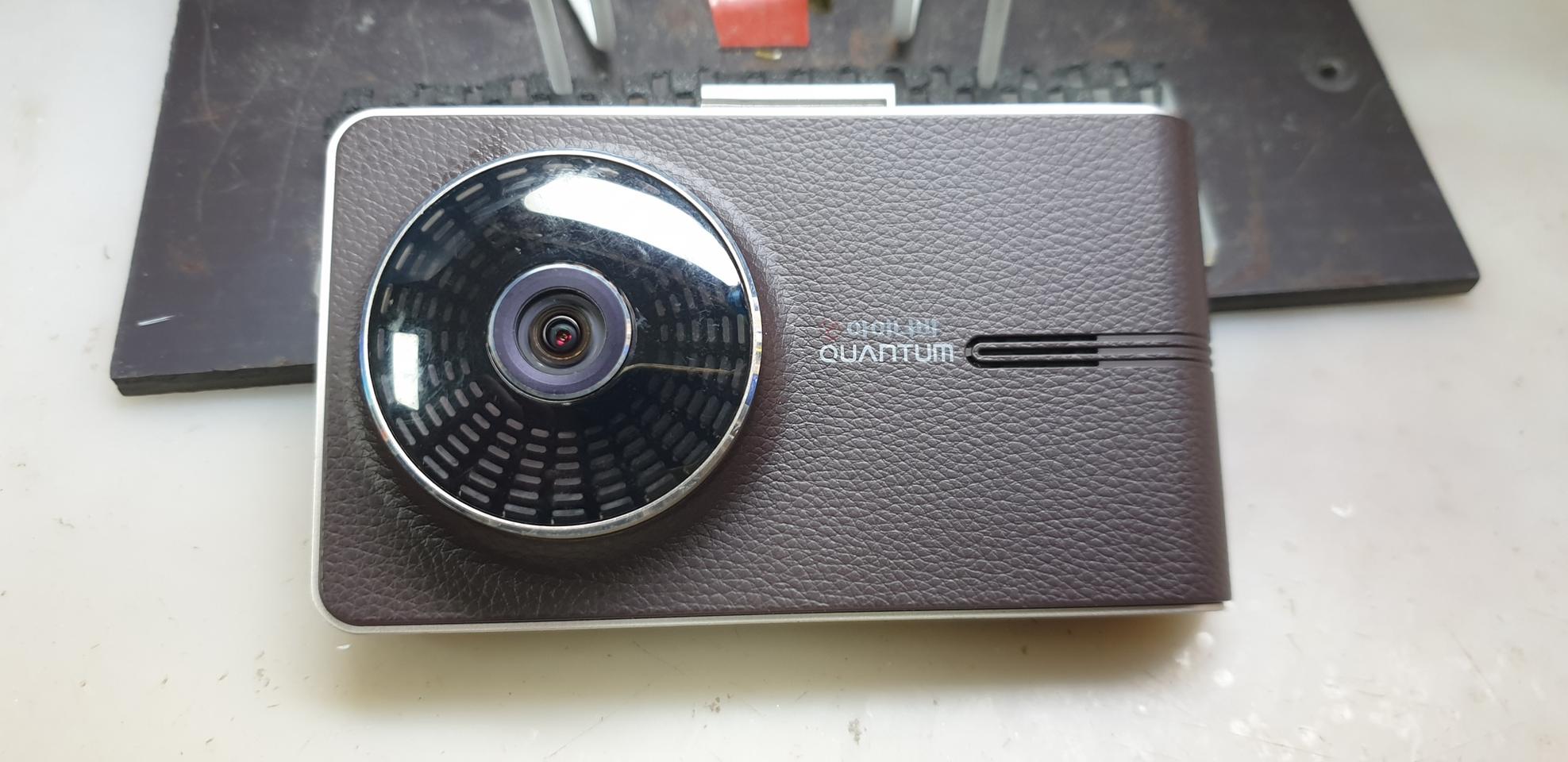 수리된 아이나비 퀀텀 본체.(반납조건)