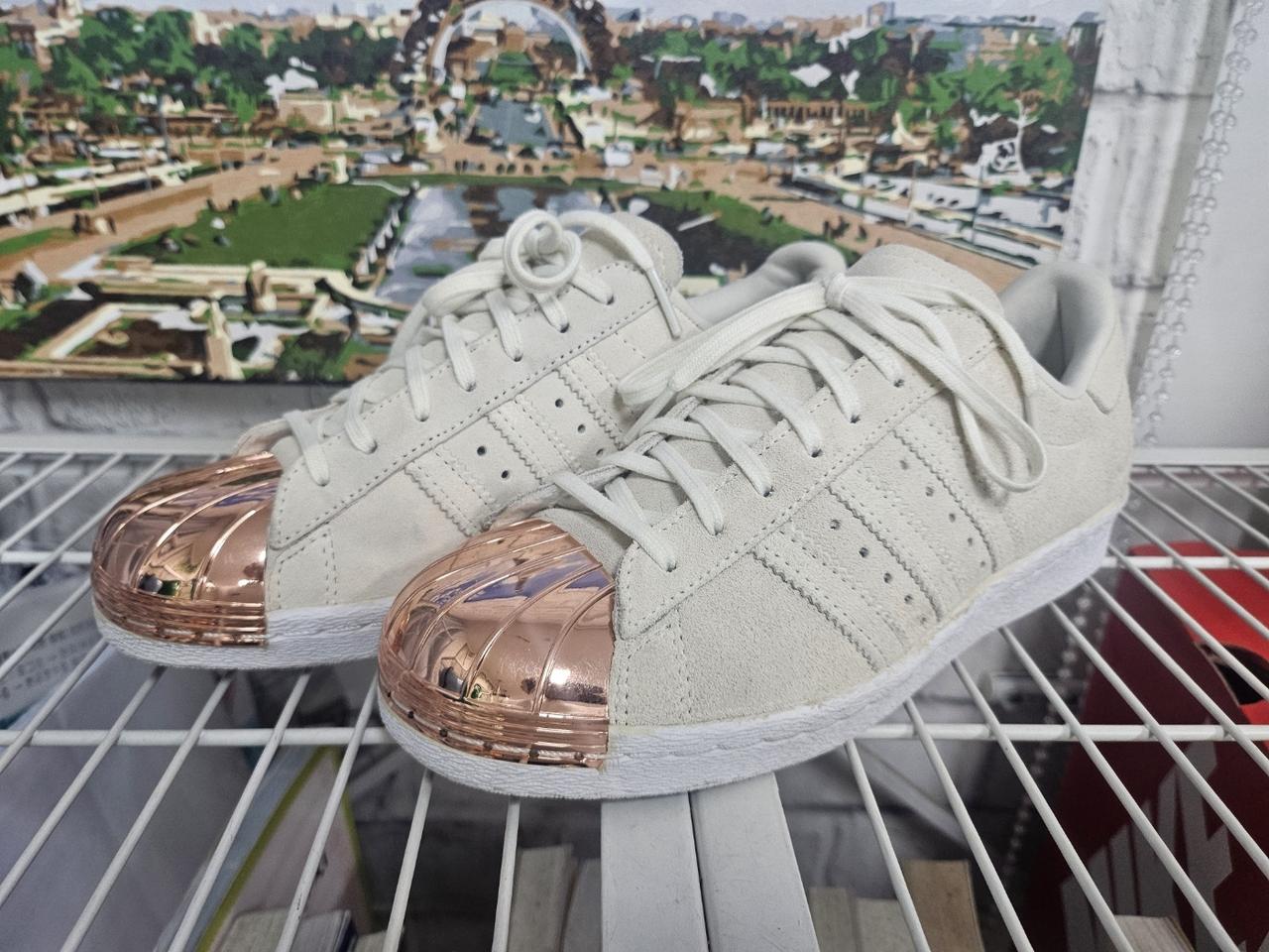 아디다스 여성스니커즈 230 슈퍼스타 80s 메탈 토 로즈골드 HC64