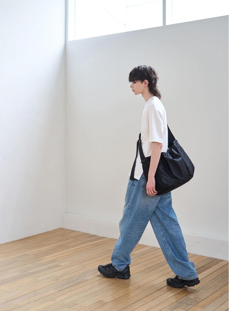 레더리 나일론 버킷 크로스백