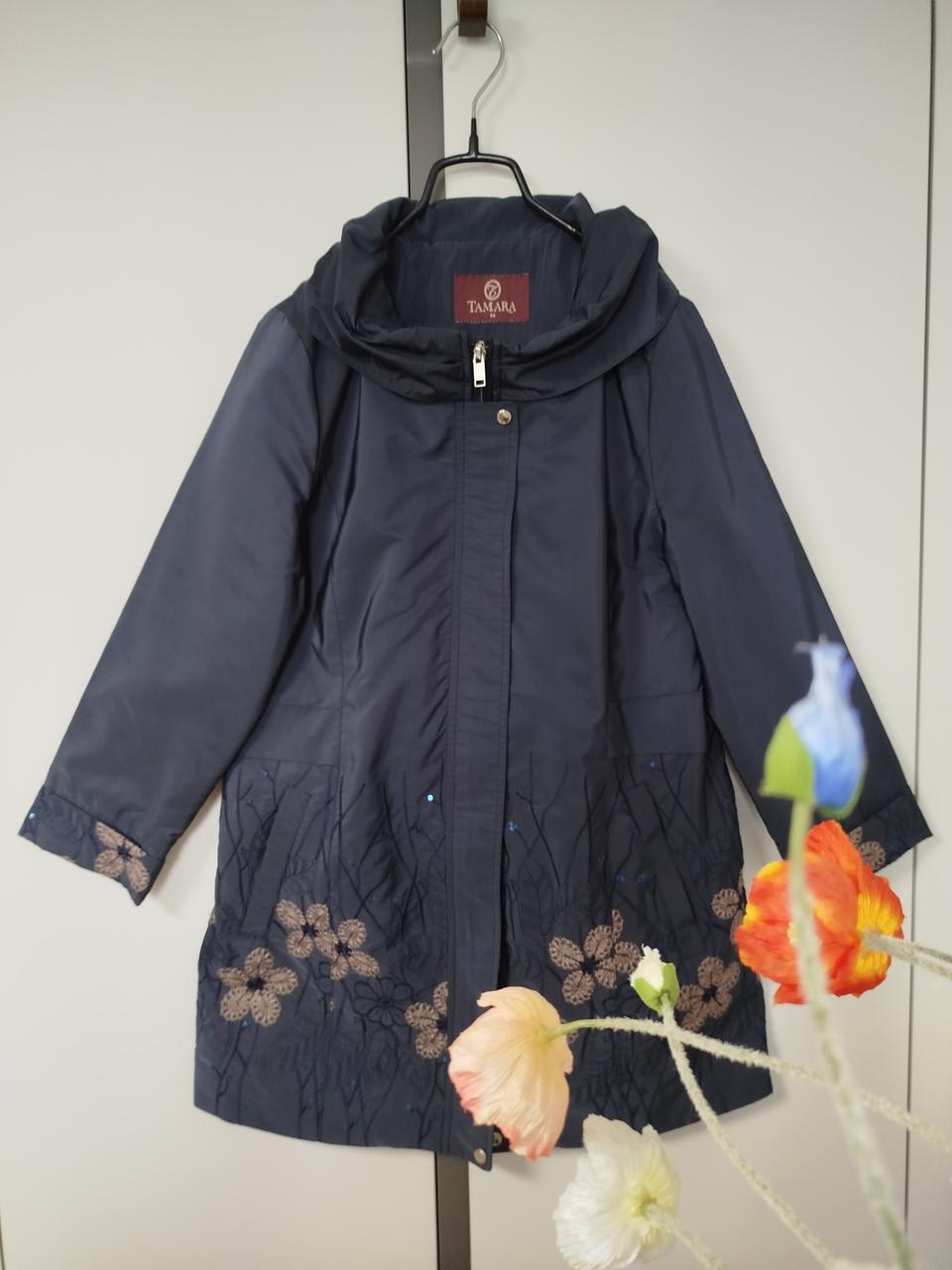 네이비 폴리원단 플랫카라 꽃자수와 비즈장식 예쁜 자켓아우터