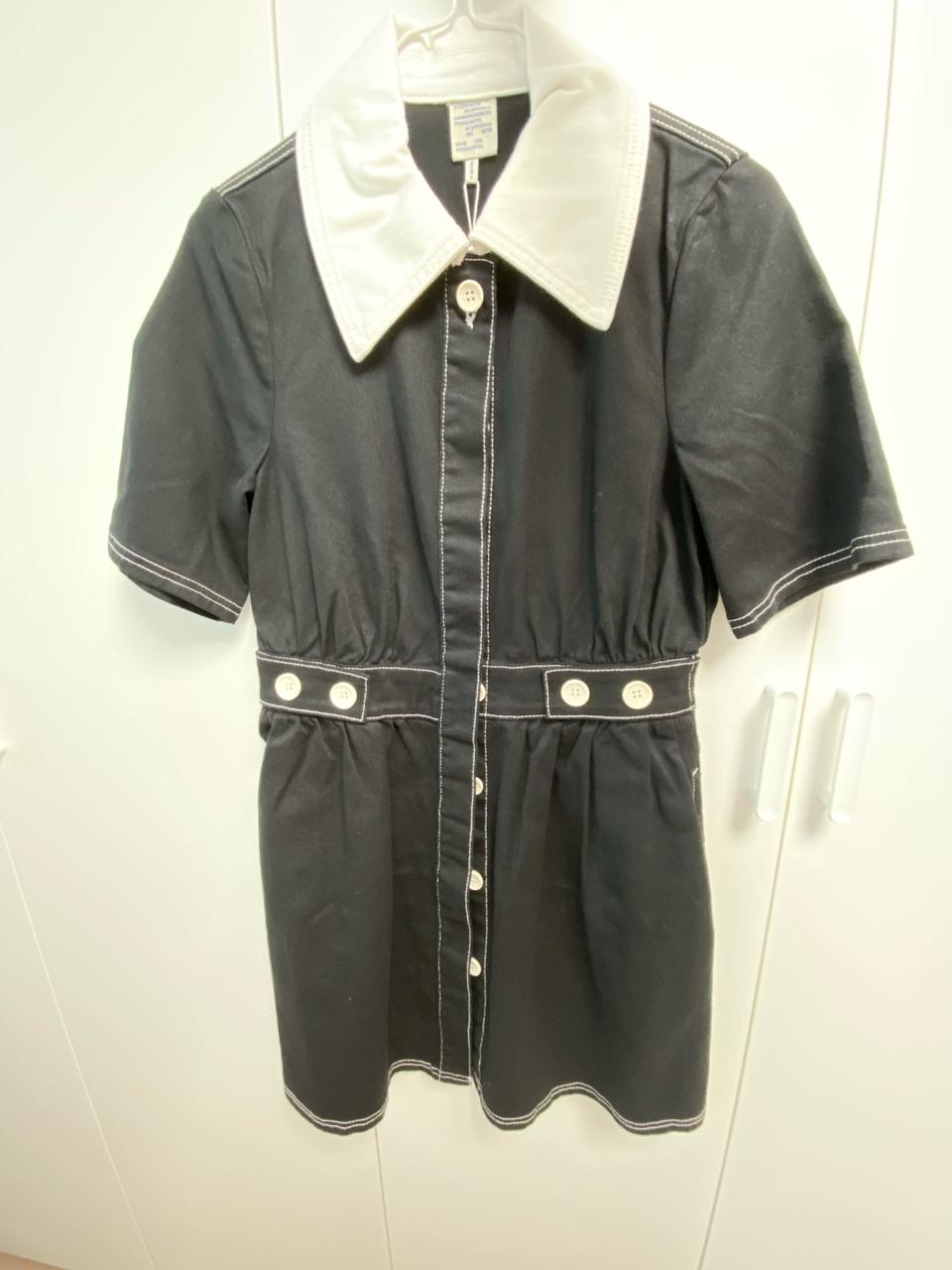 Baum und Pferdgarten 블랙 원피스