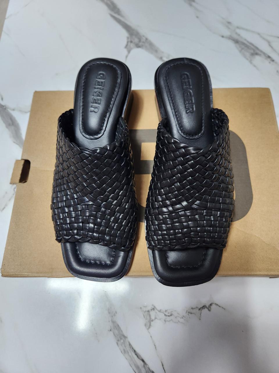 가이거 가죽 샌들 225