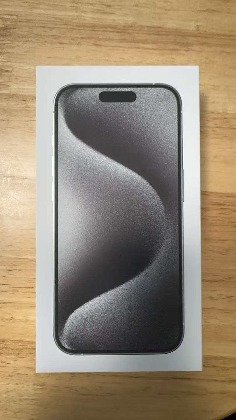 아이폰15pro 화이트 256G 미개봉