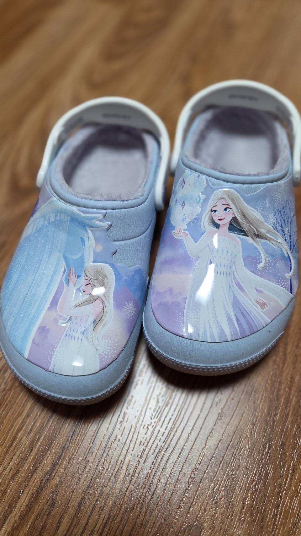 크록스키즈 겨울왕국 털샌들 ㅡJ2