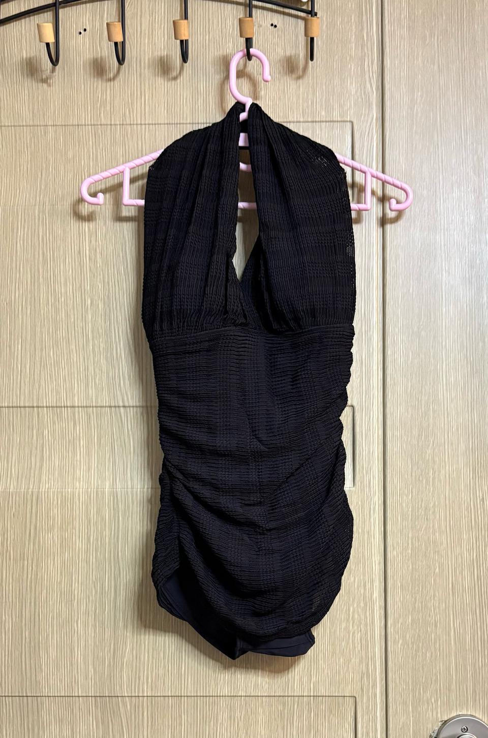 미착용 홀터넥 모노키니