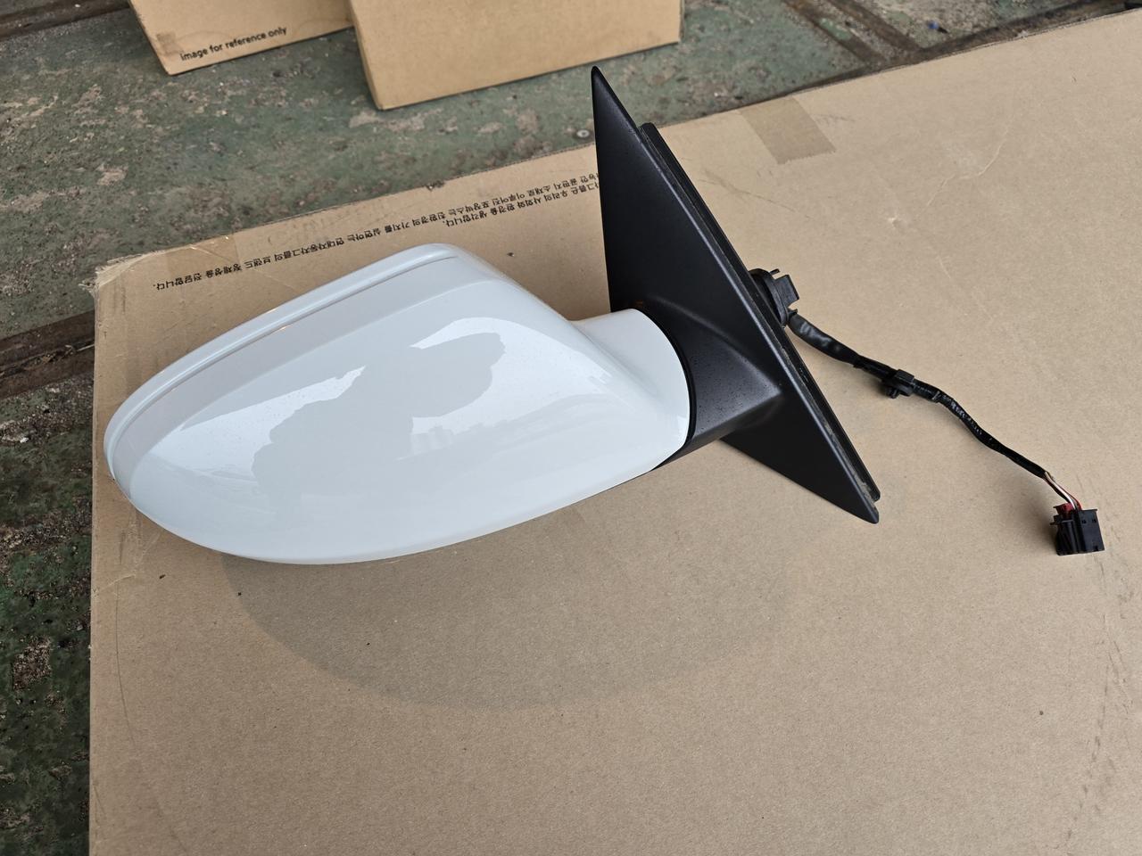 아우디 A6 우측 사이드미러