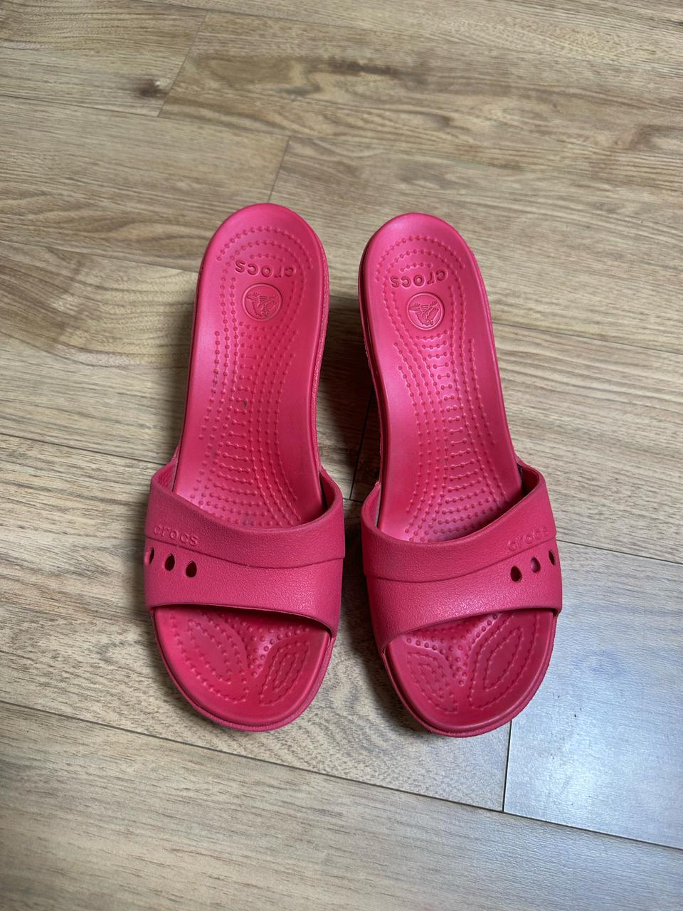 크록스 카디 웨지 w8