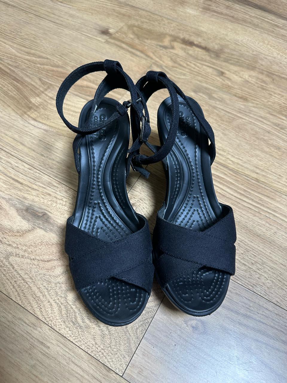 크록스 레이웨지 w6