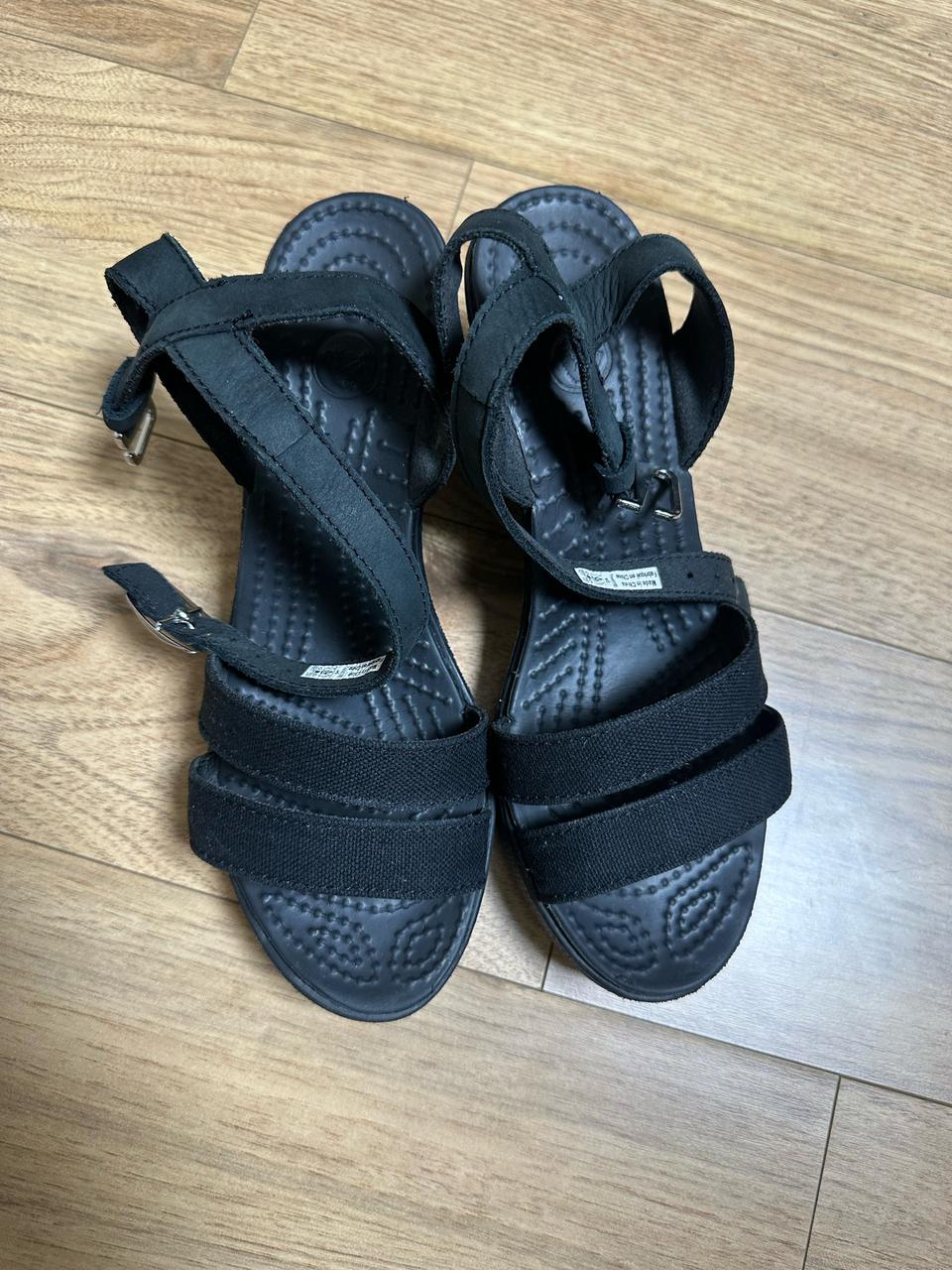 크록스 레이웨지1. w5