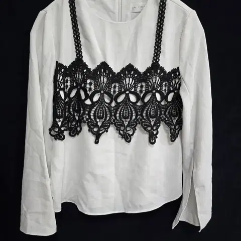 뷔스티에 블라우스 미착용 아미컴퍼니