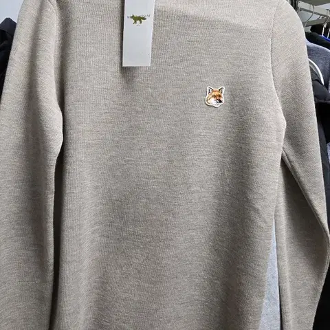 메종키츠네 니트 가격내림.마지막 가격