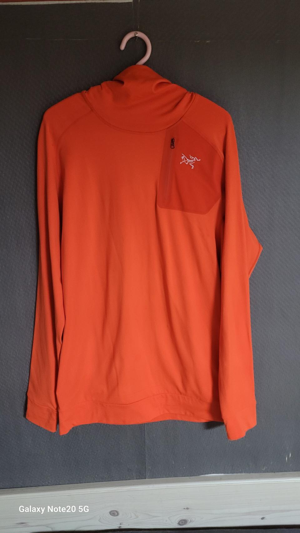 아크테릭스 후드