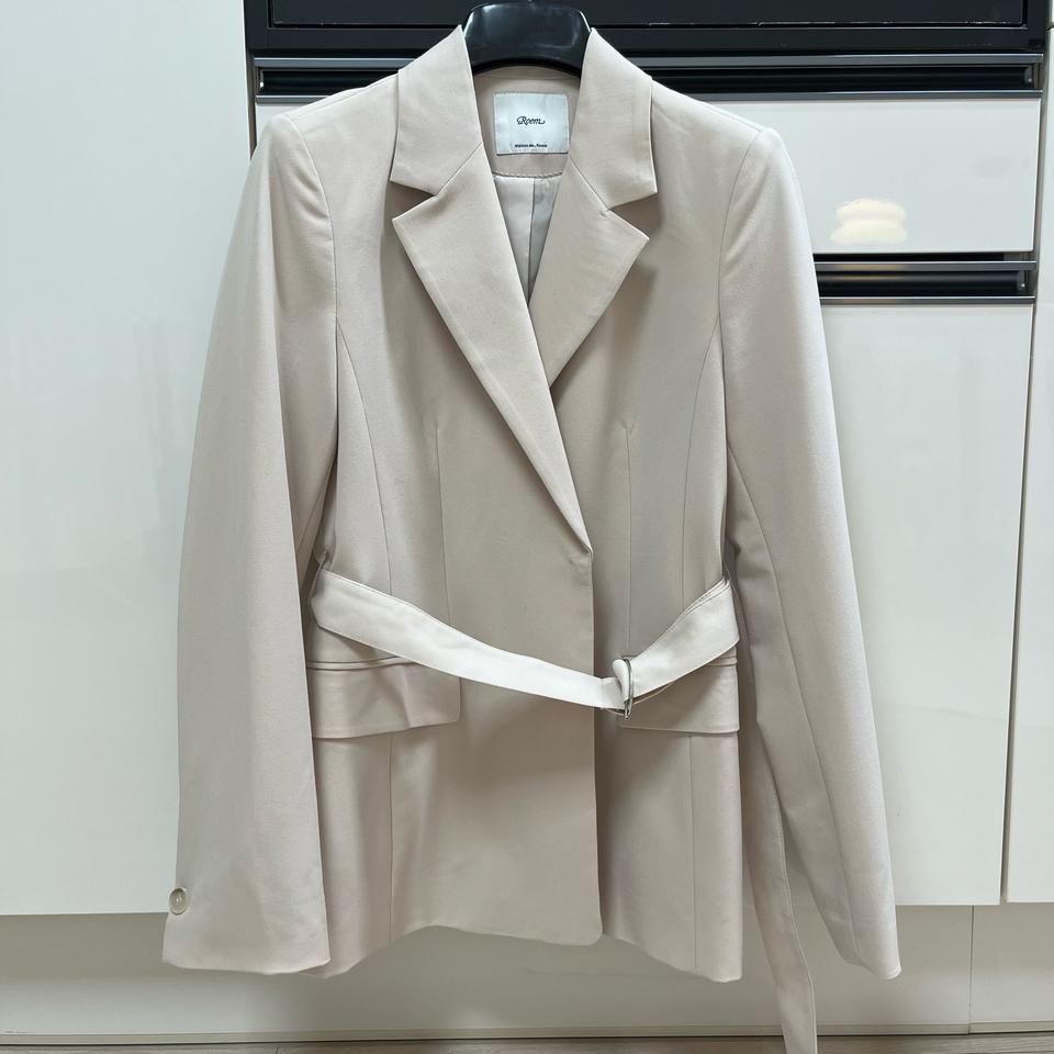 로엠 연베이지 자켓