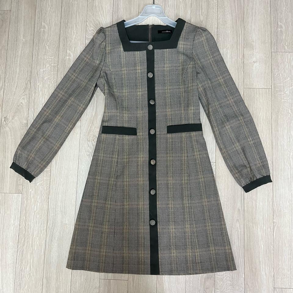 로엠 스퀘어넥 브라운 체크 원피스