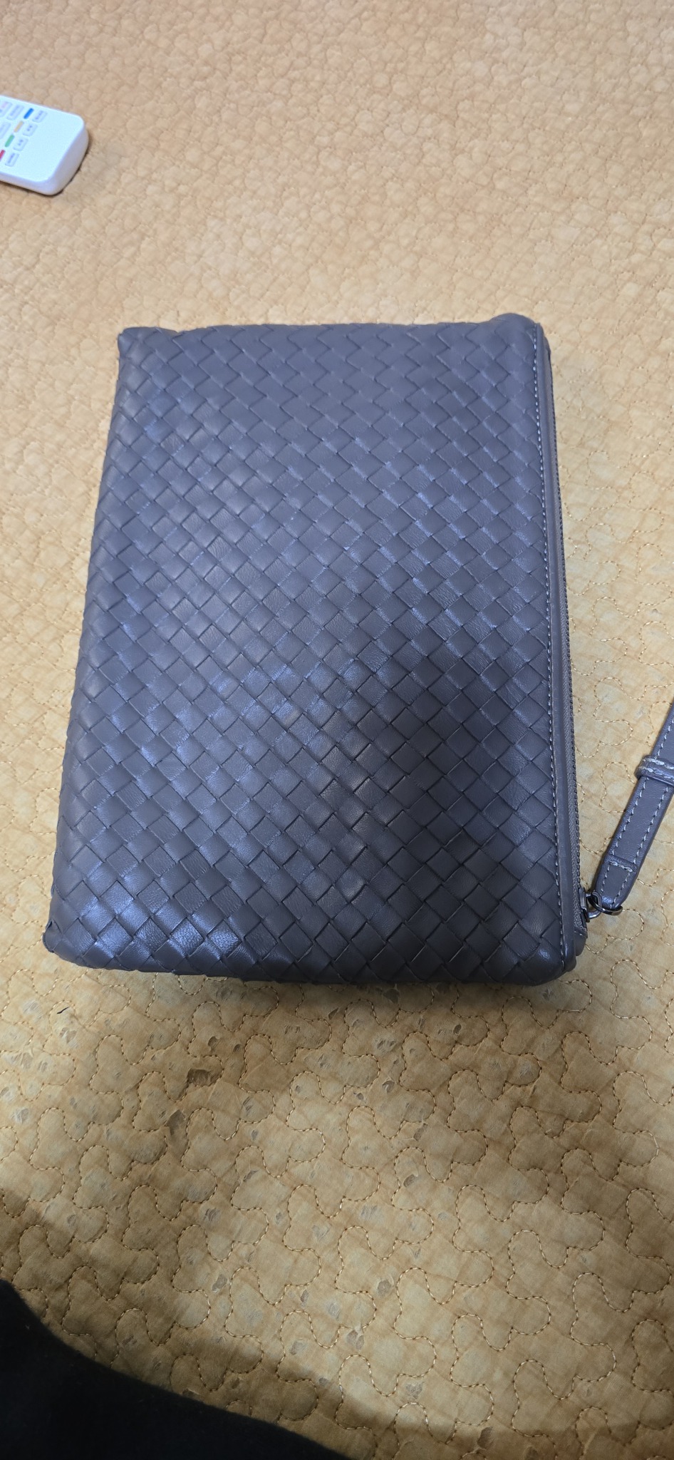 보테가네크러치팩