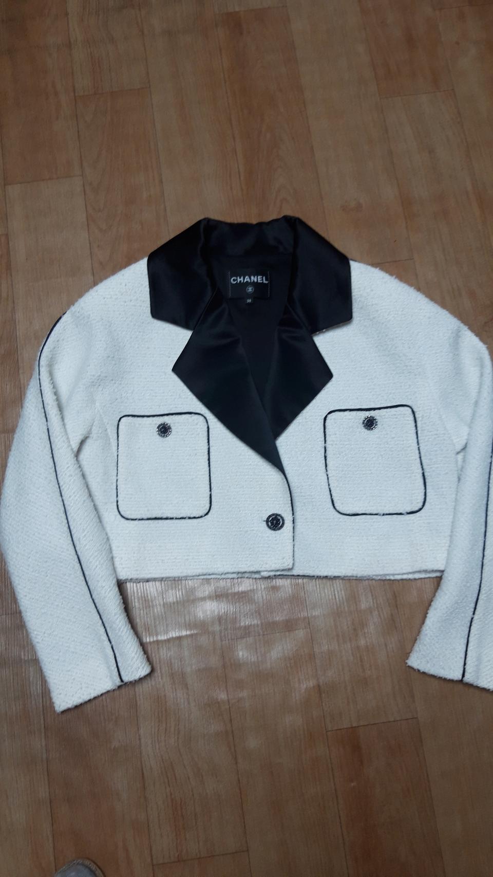 샤넬 크롭  자켓(66~77)
