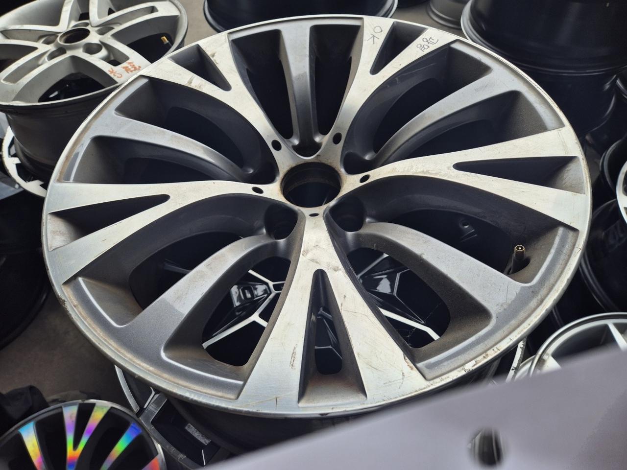 BMW 5GT 19인치휠 앞에꺼 딱 1개