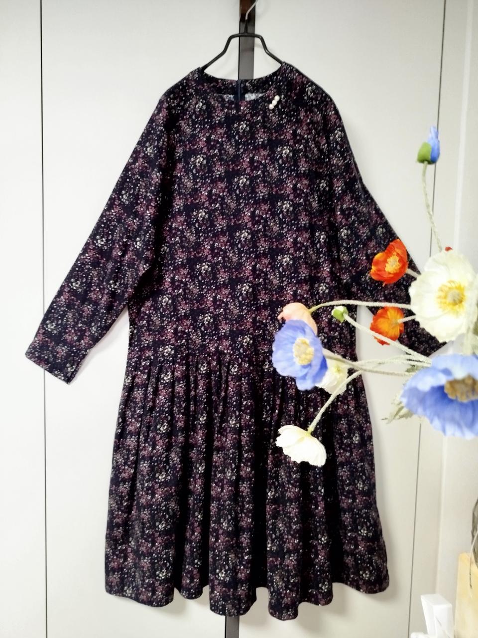 빅사이즈 네이비바탕 잔꽃나염 포근한 피치면원단 뒷등자크 허리 셔링 원피스