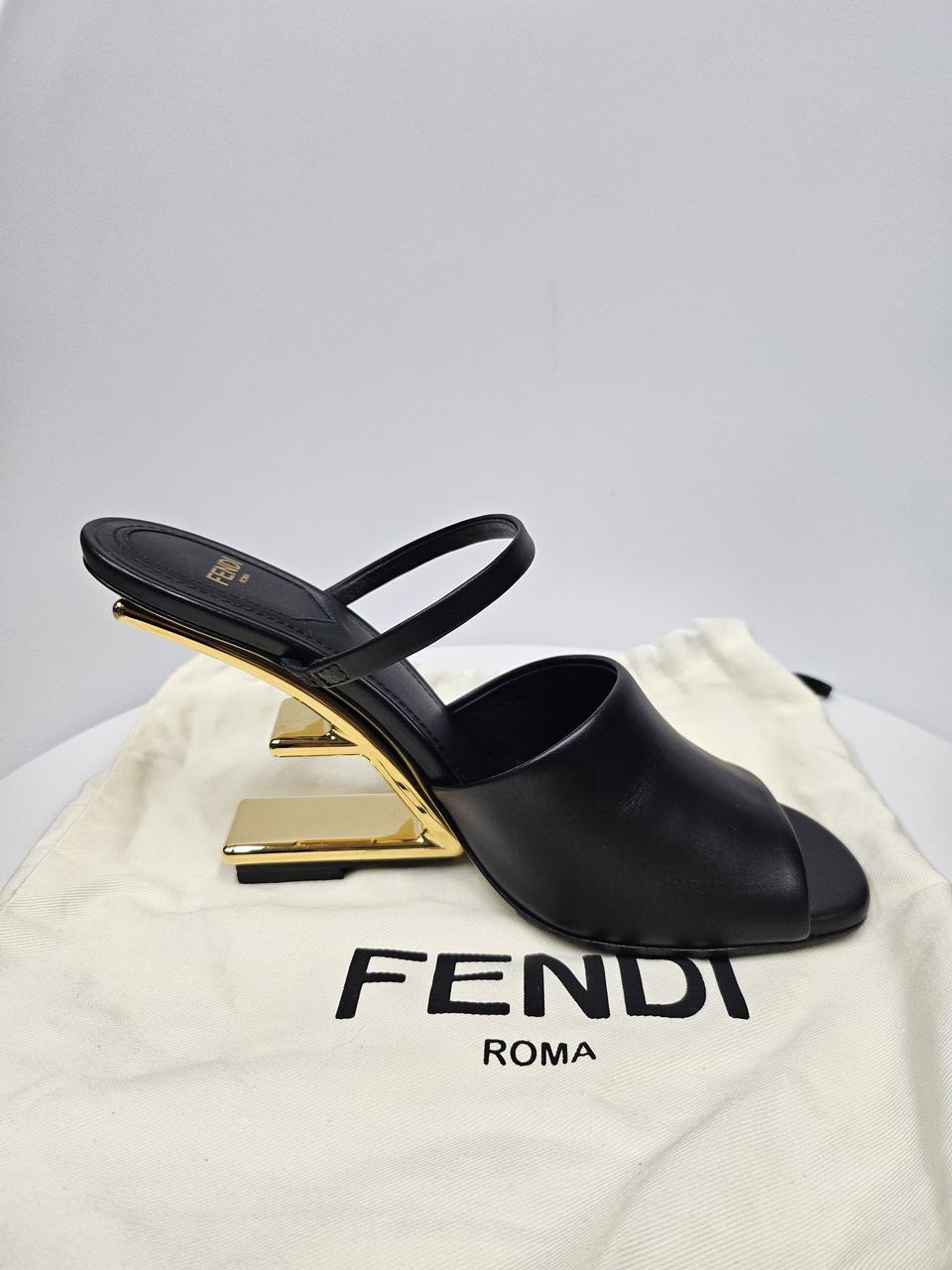 펜디 퍼스트 하이힐 블랙금장