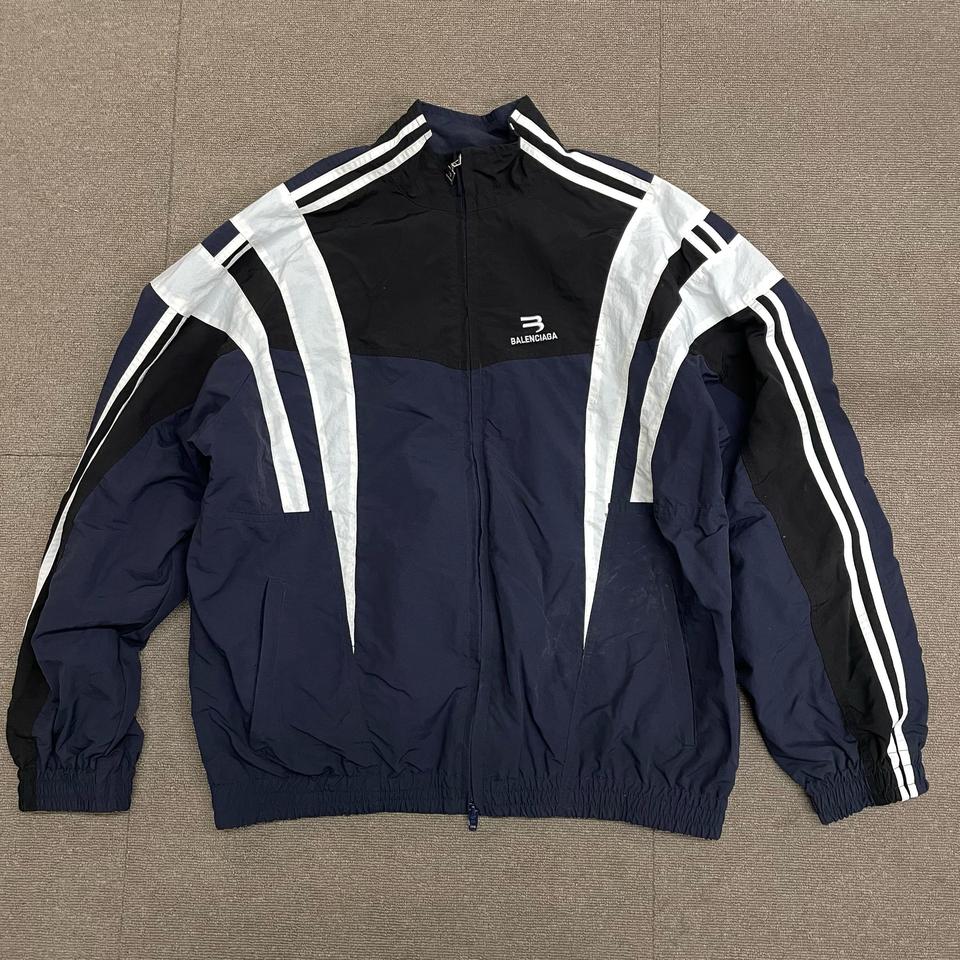 발렌시아가 바람막이 L