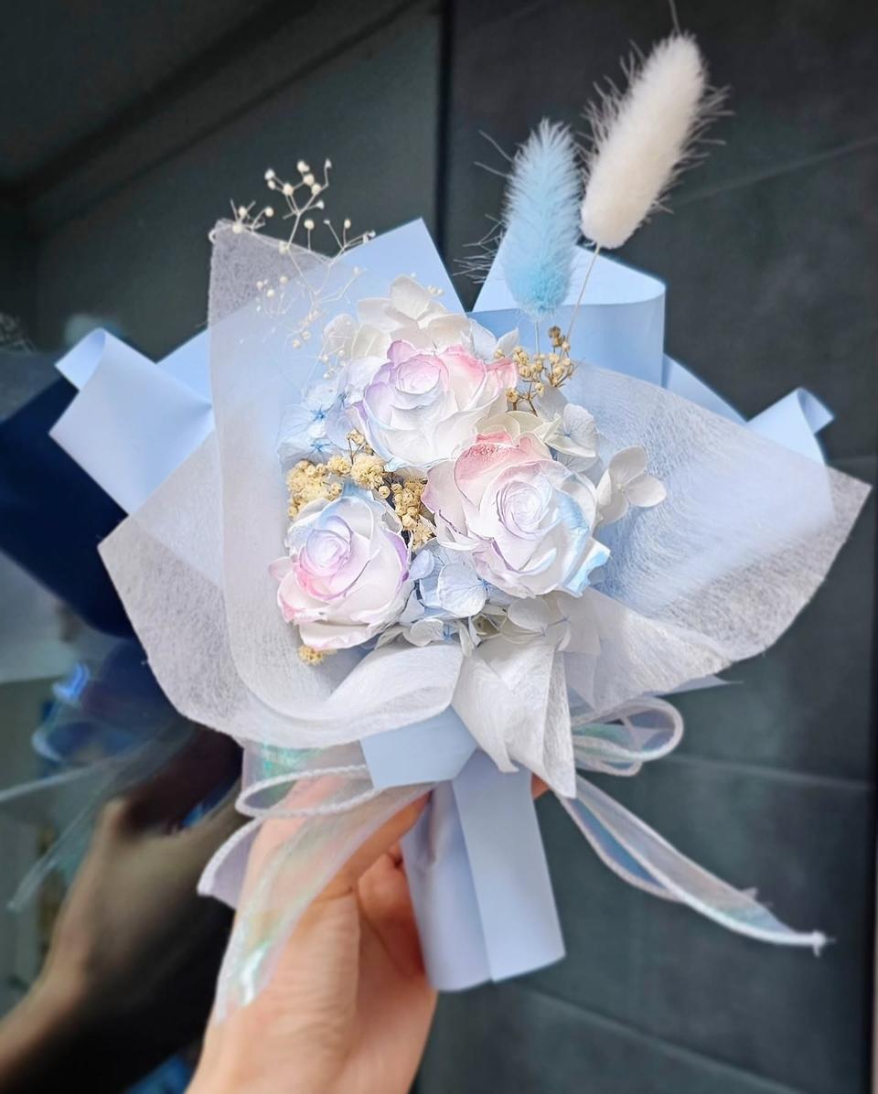 프리저브드 미니 그라데이션 장미 꽃다발 플라워