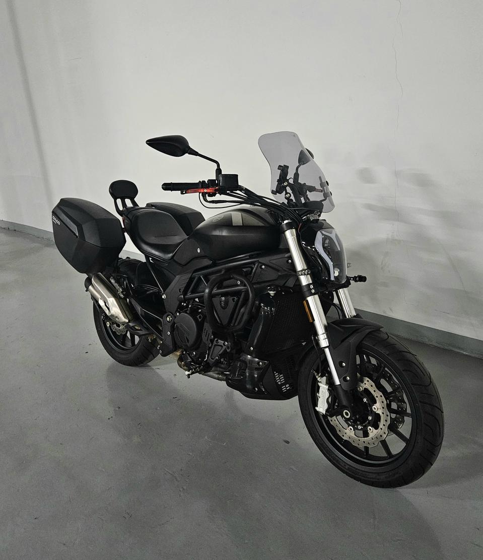 1인신조 베넬리 502C 상태 A급 판매합니다