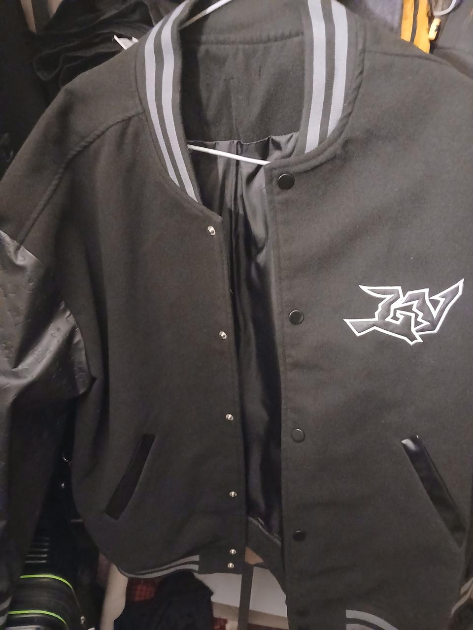 루이비통 스투시 판매