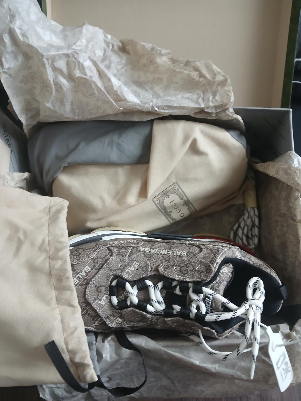 구찌&발렌시아가  신발 판매