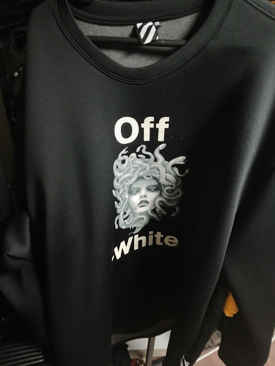 오프화이트.메두사 맨투맨