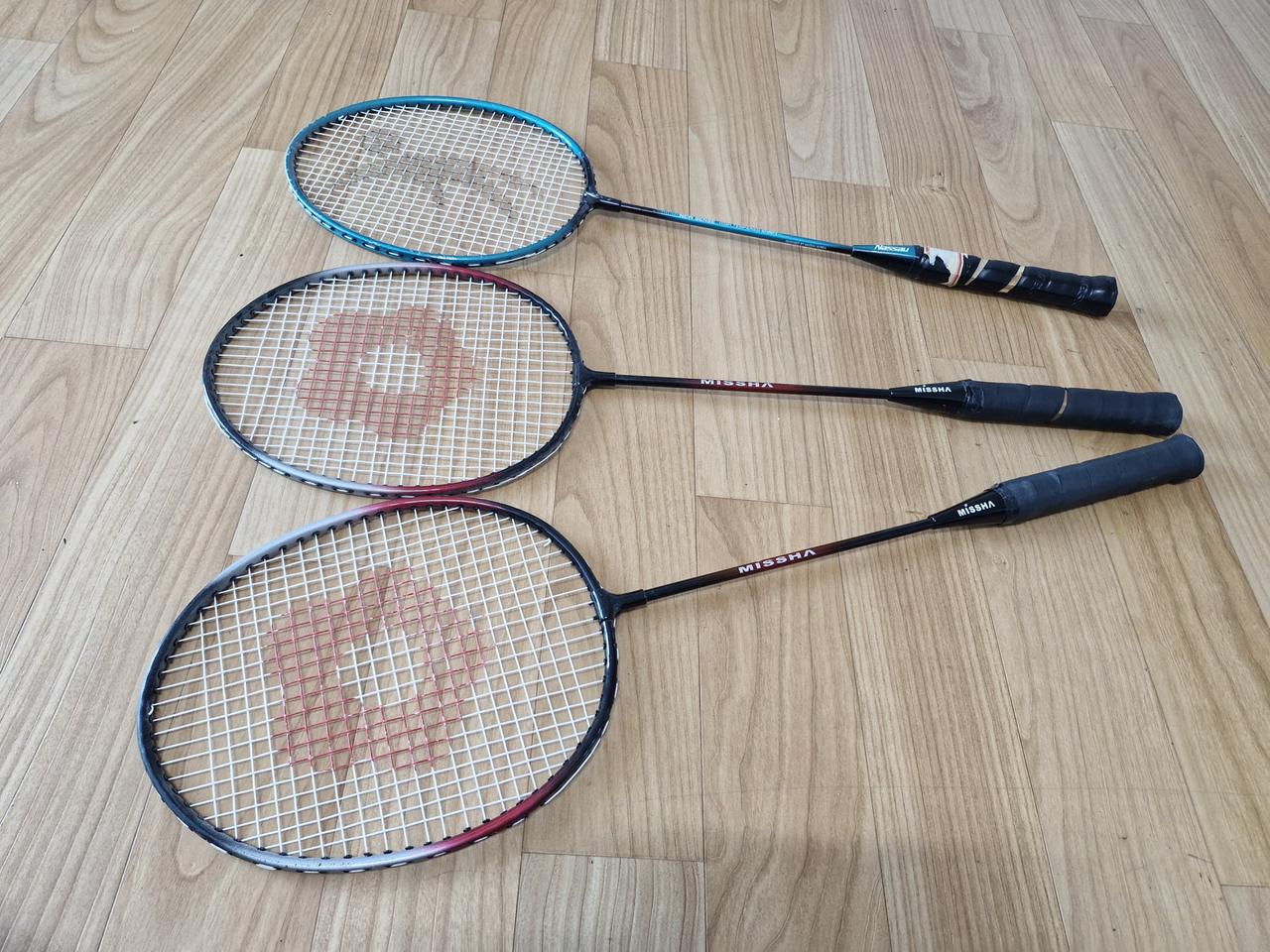 MISSHA 배드민턴 라켓 2개 + NASSAU 배드민턴 라켓