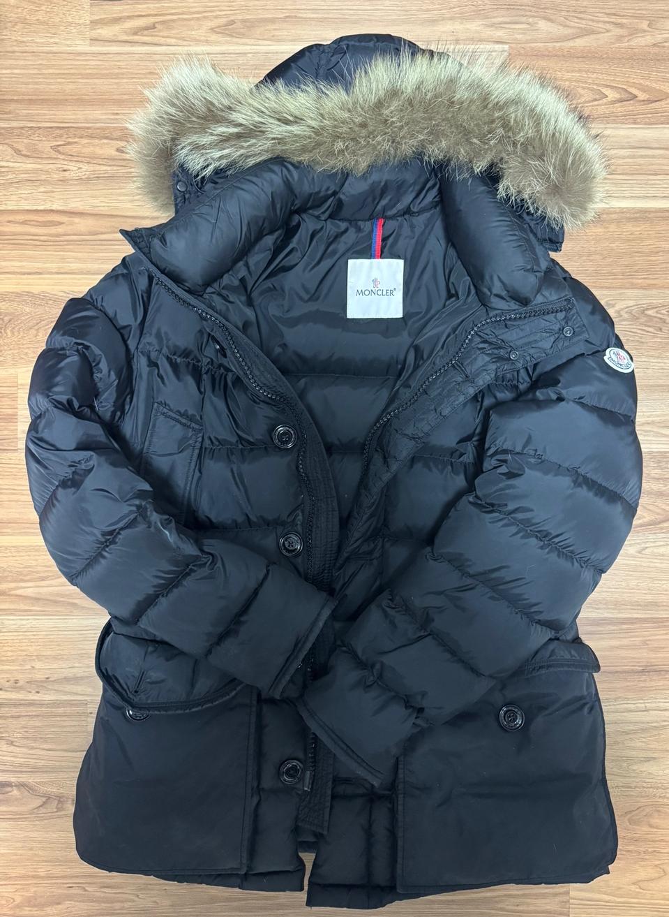 몽클 클루니 패딩 2사이즈