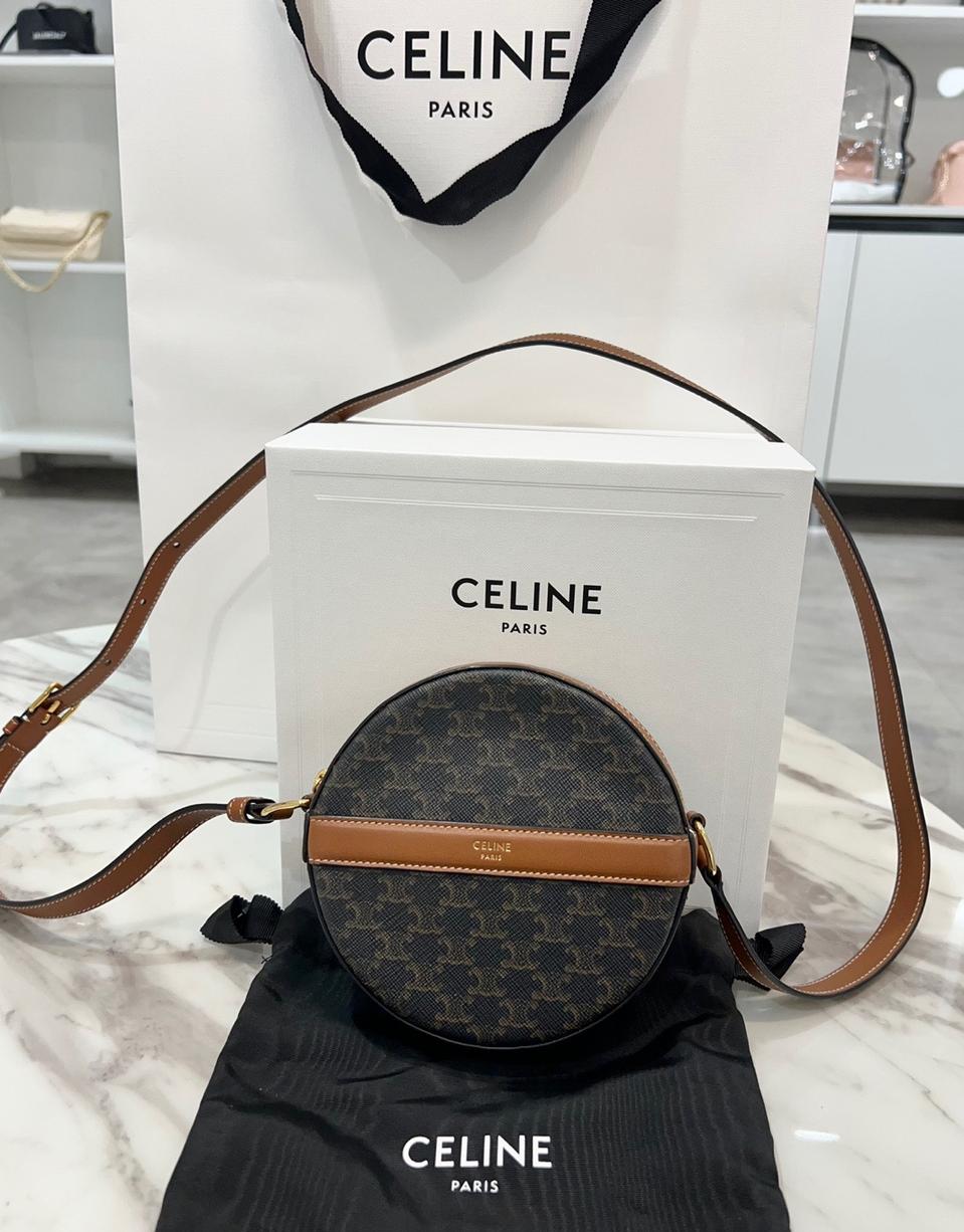 셀린느 트리오페 캔버스 라운드 크로스백 동그리백 10G342CAM