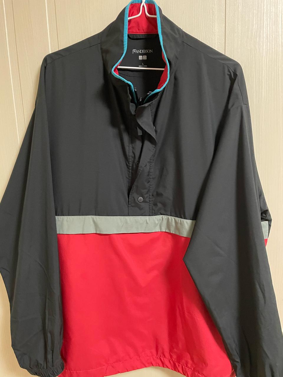유니클로 JW앤더슨 아노락 바람막이 L사이즈