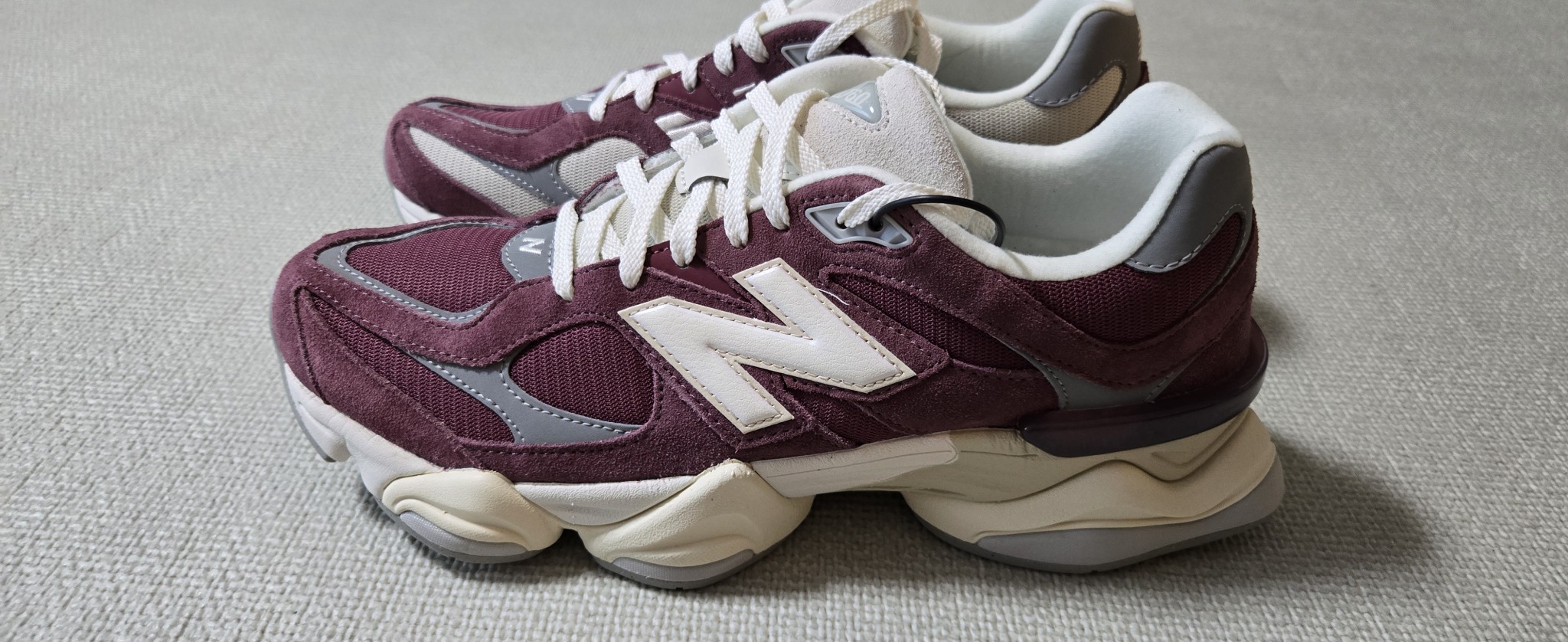 뉴발란스 U9060VNA 285사이즈