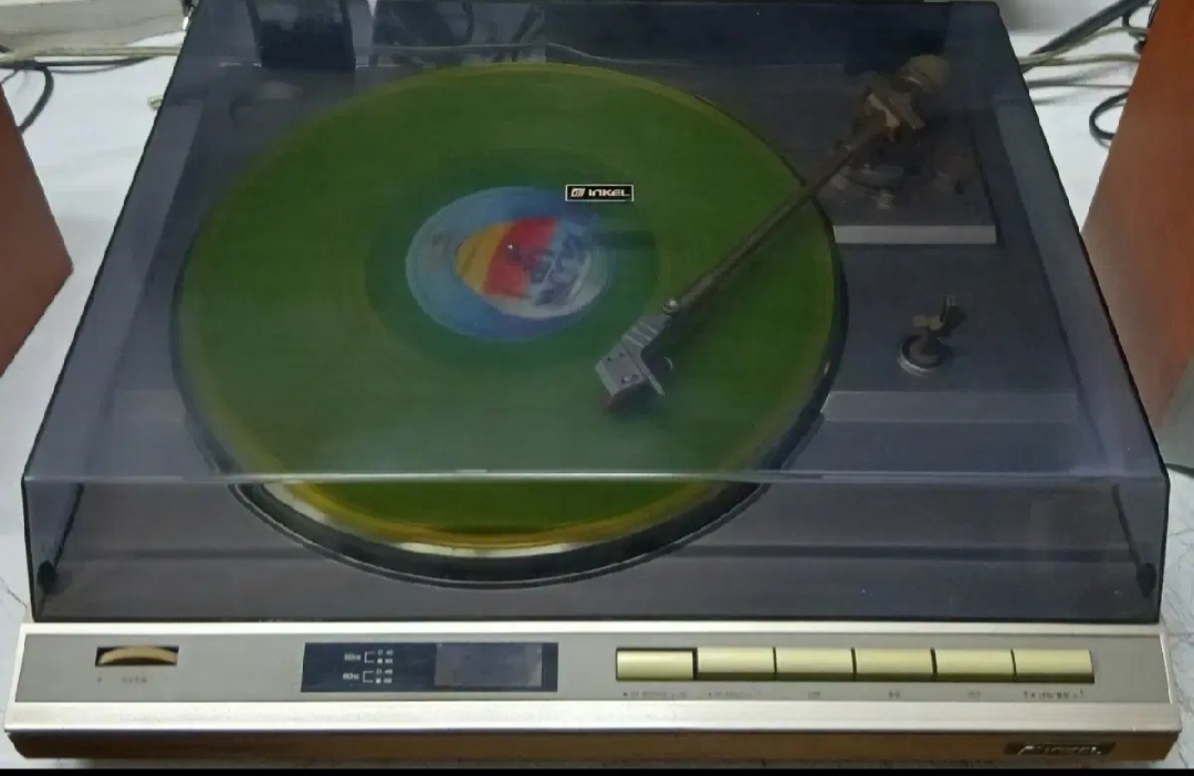 인켈 골드 전자동 벨트드라이브턴테이블과 (새것 오토폰 바늘레드색) 교체함