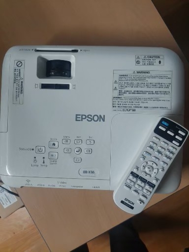 엡손 3600안시 EB-X36 프로젝터