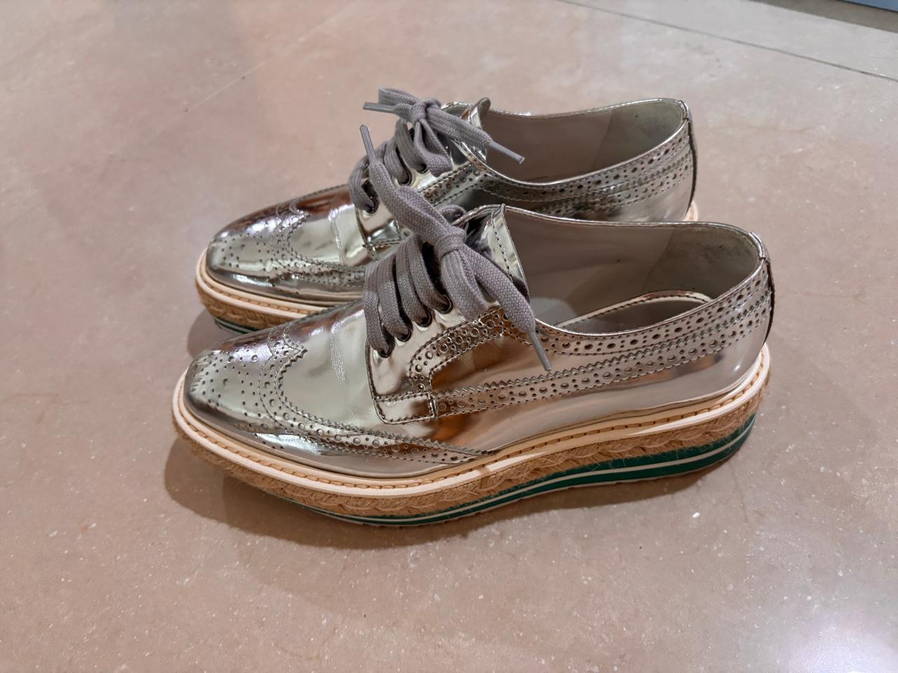 프라다 여성 클리퍼