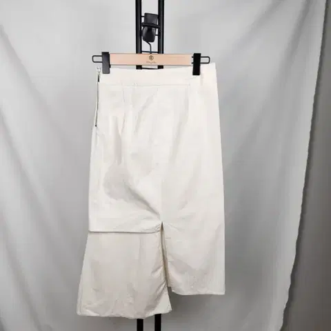 더 실루엣 치마