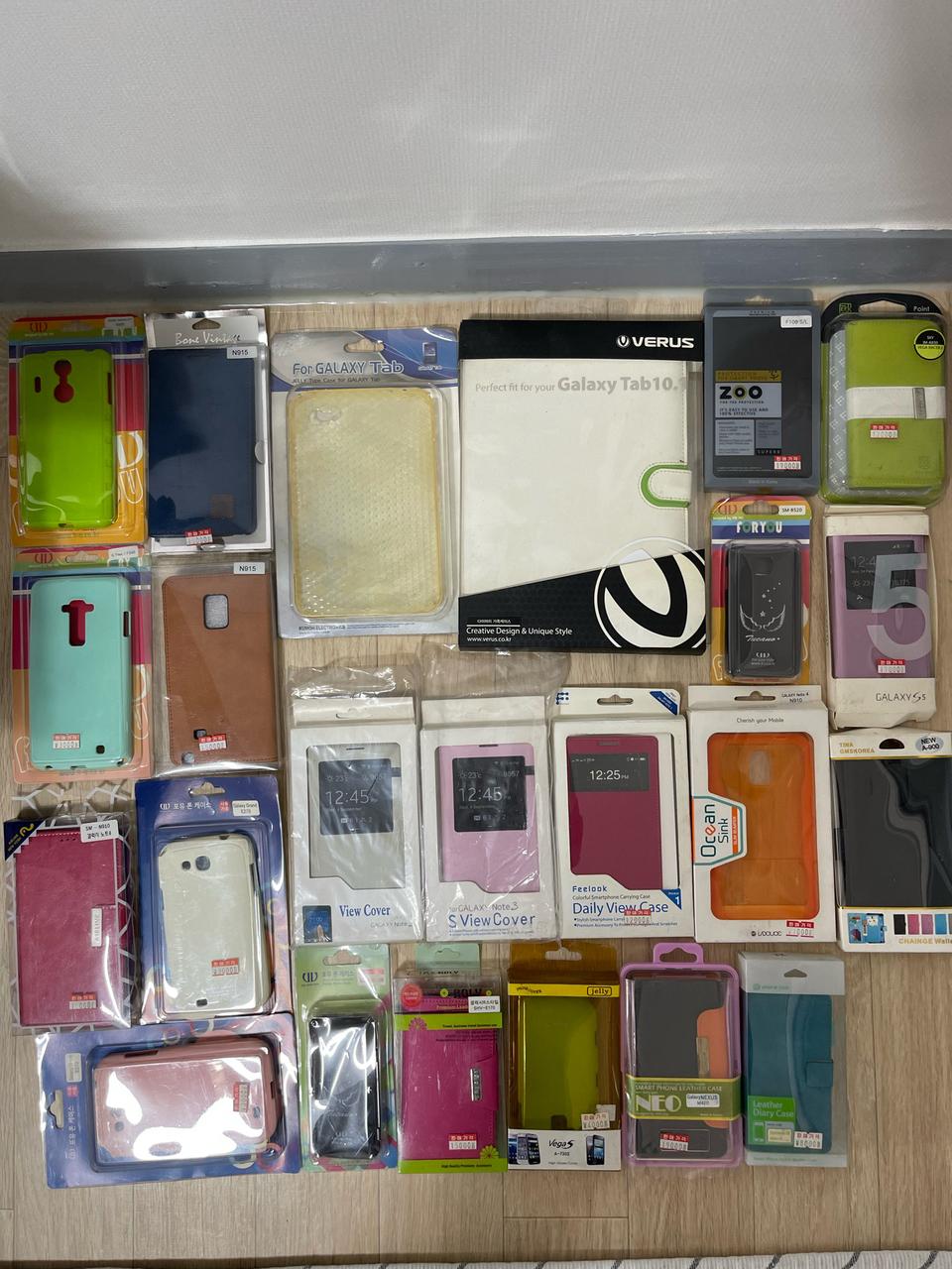 옛날 스마트폰 및 태블릿 케이스 23개 일괄 처분