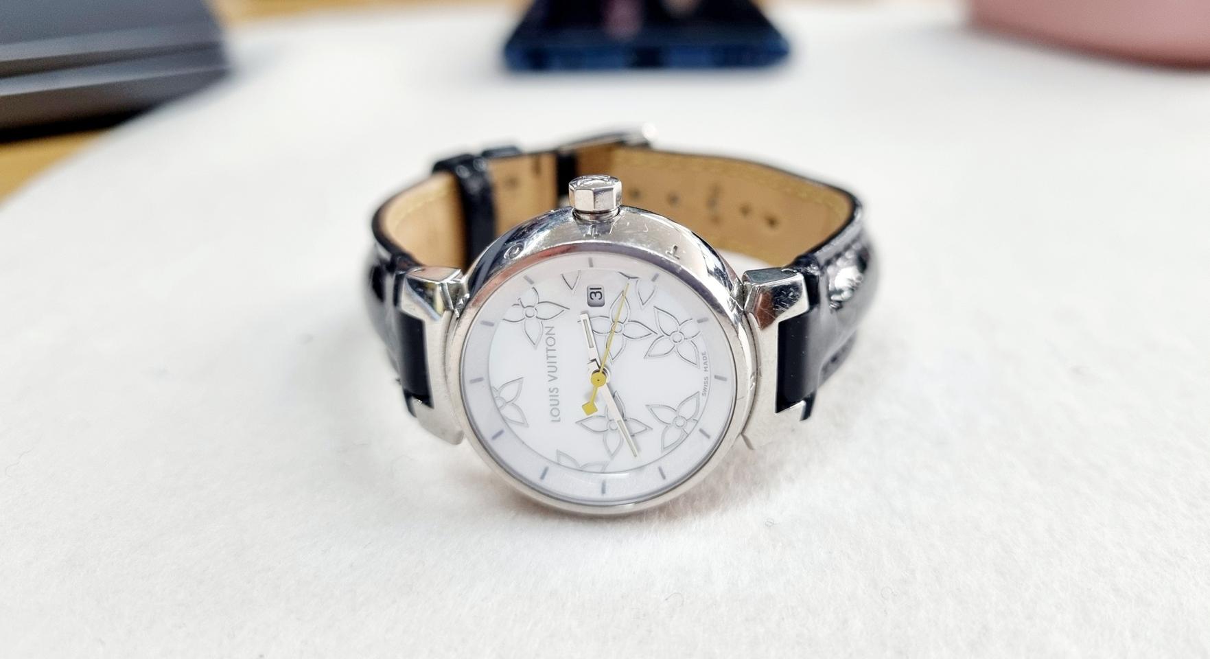 정품 루이비통 자개판 땅부르 손목시계