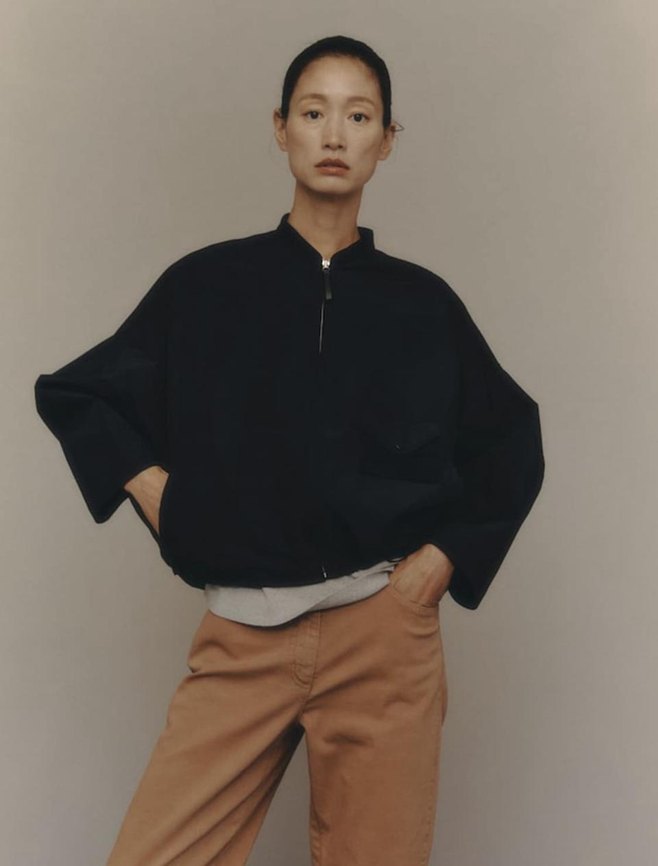 르베이지 가오리핏 점퍼  66