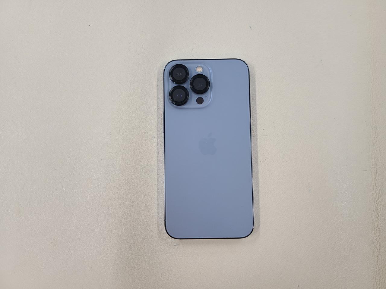 아이폰13프로 256기가 밧데리87프로 무찍힘 상태최상 ^^