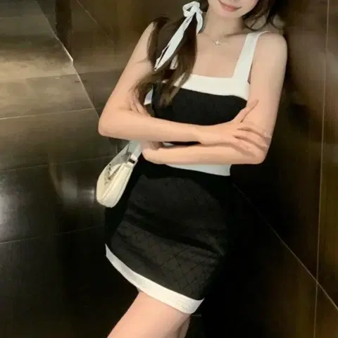 세일))바배))배색나시 지퍼원피스 ㅡ팔로우만구매가능