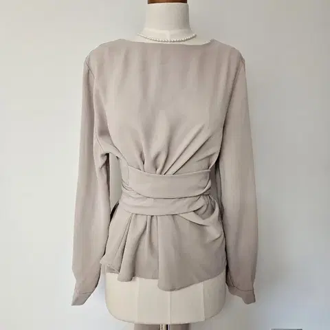 (세일/바배) 고퀄 허리끈 셔링 콩단추 블라우스