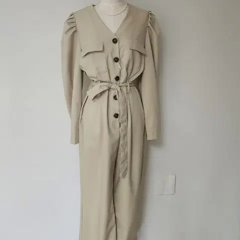 (세일/바배) 허리끈 핀턱 퍼프 점프슈트