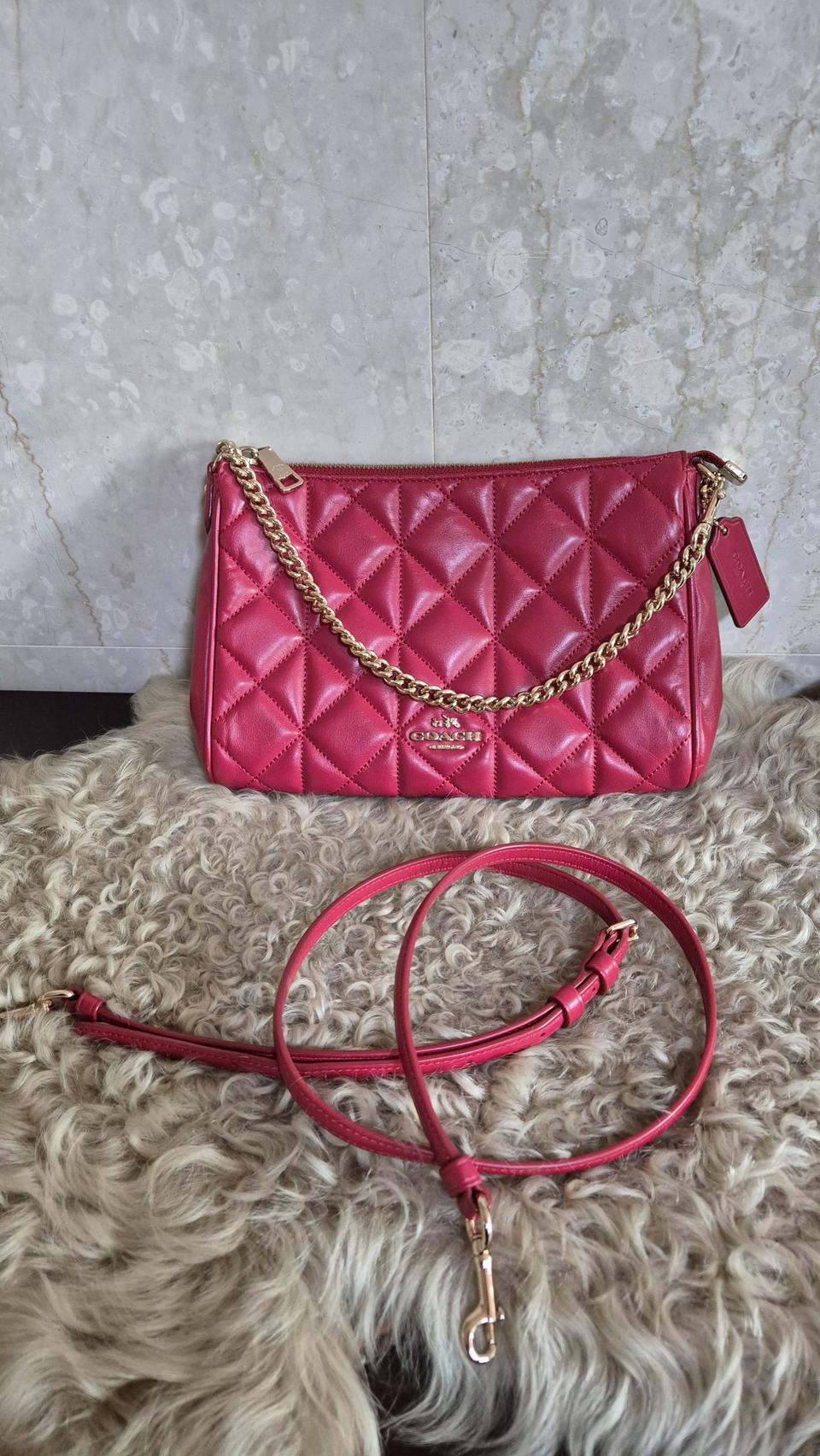 코치 캐리 크로스 바디 퀼티드 가방