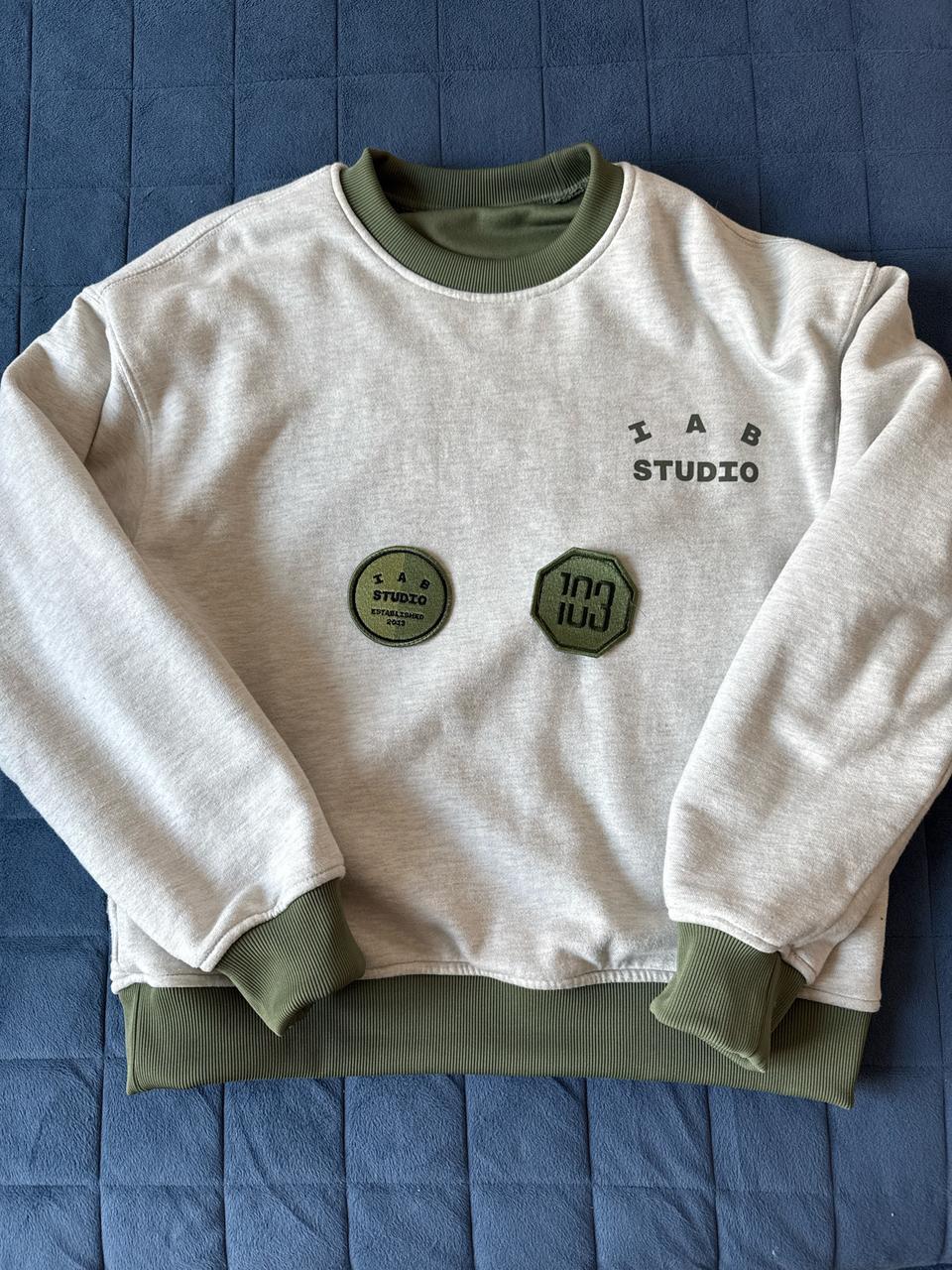 IABSTUDIO x DP 맨투맨