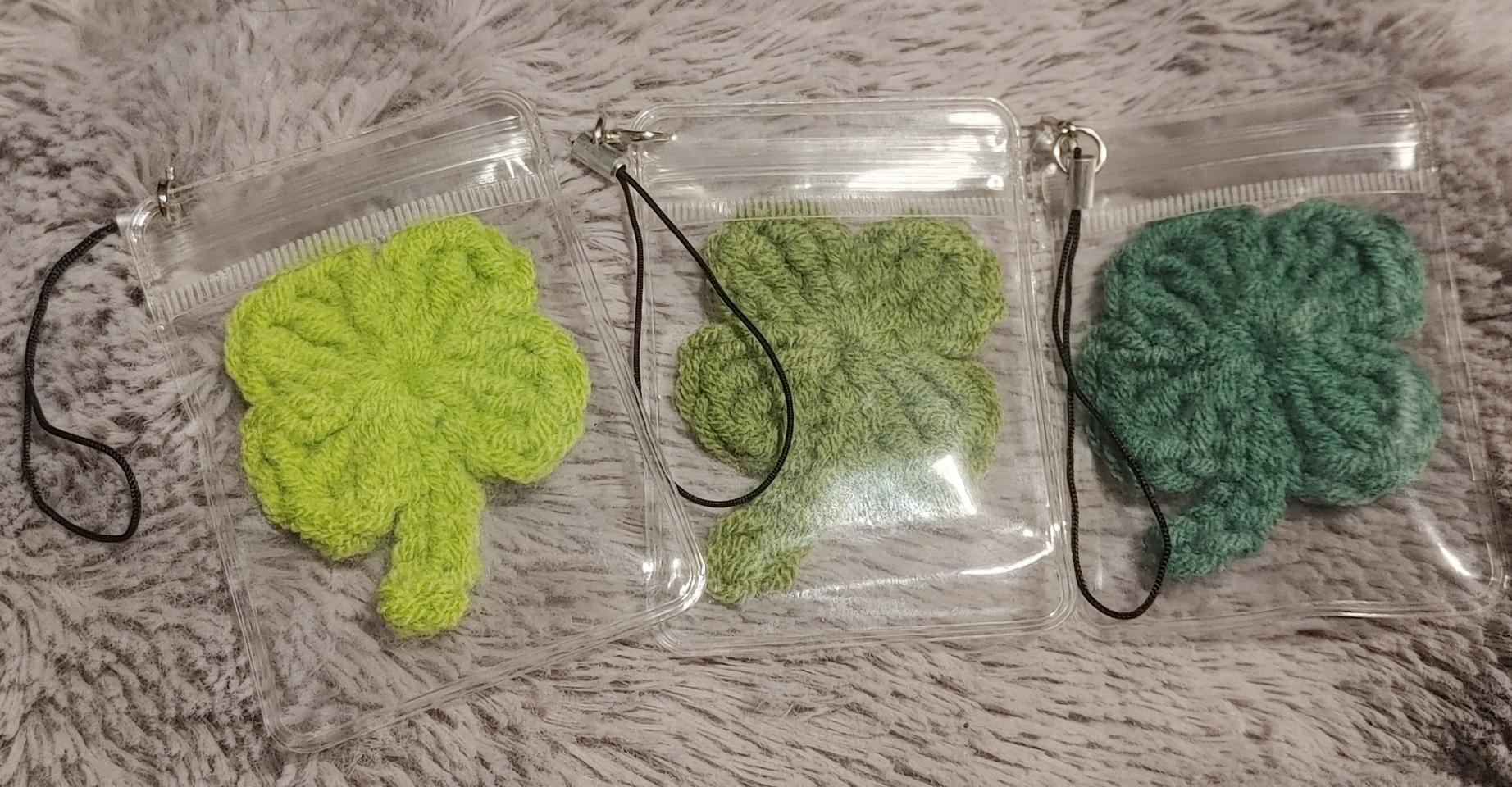 네잎클로버 뜨개 키링