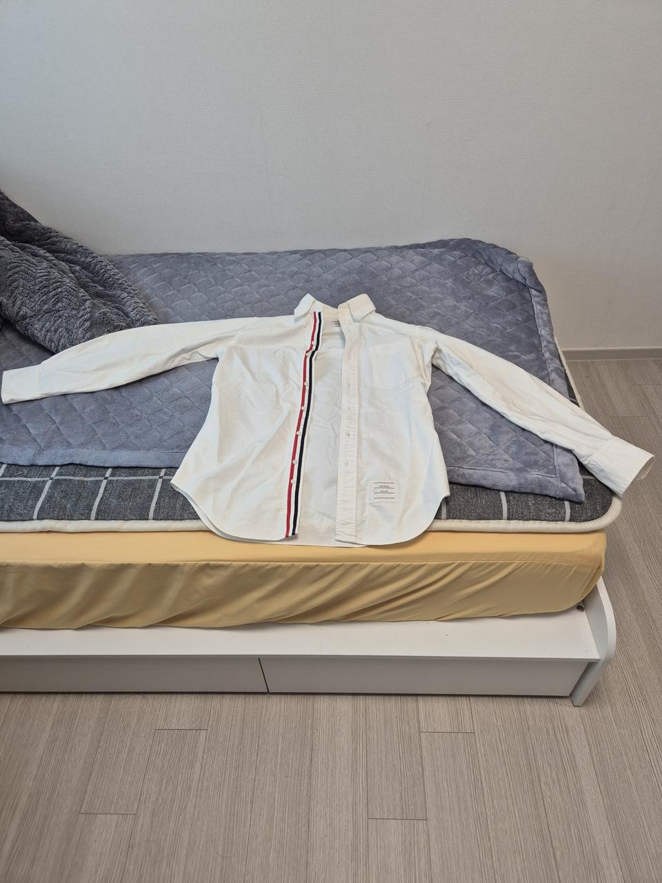 톰브라운 셔츠 판매합니다!