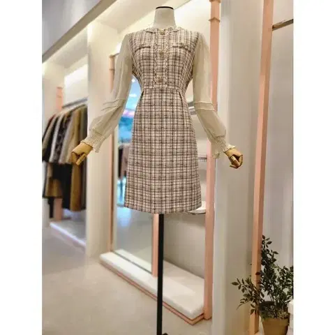 잇미샤 22년 여성 라운드넥 트위드 원피스 55사이즈